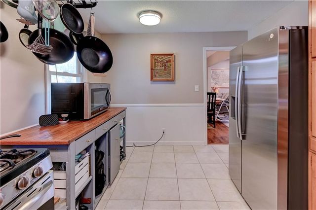 1335 SW Horizon Drive, Blue Springs, MO 64015