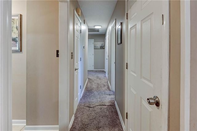 1335 SW Horizon Drive, Blue Springs, MO 64015