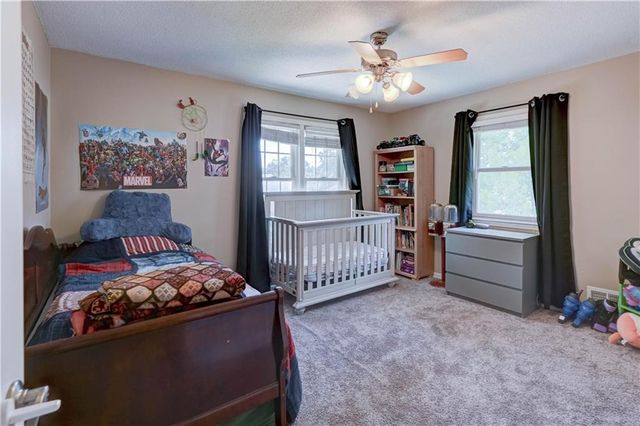 1335 SW Horizon Drive, Blue Springs, MO 64015