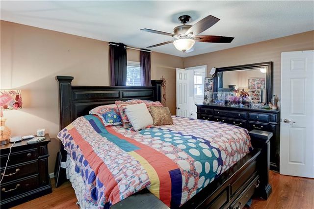 1335 SW Horizon Drive, Blue Springs, MO 64015
