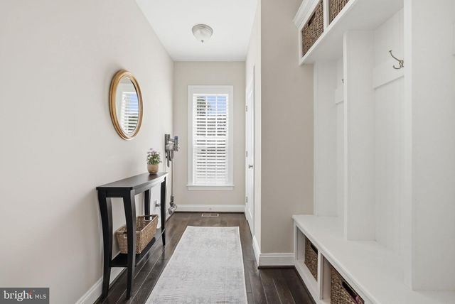 10718 SPRUCE ST, Fairfax, VA 22030
