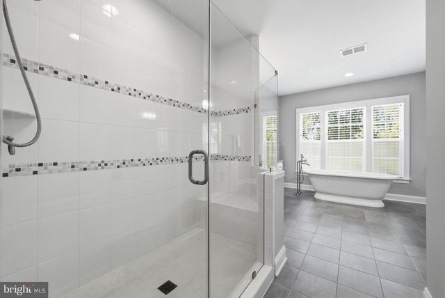 10718 SPRUCE ST, Fairfax, VA 22030