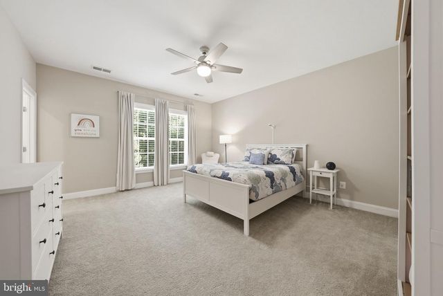 10718 SPRUCE ST, Fairfax, VA 22030