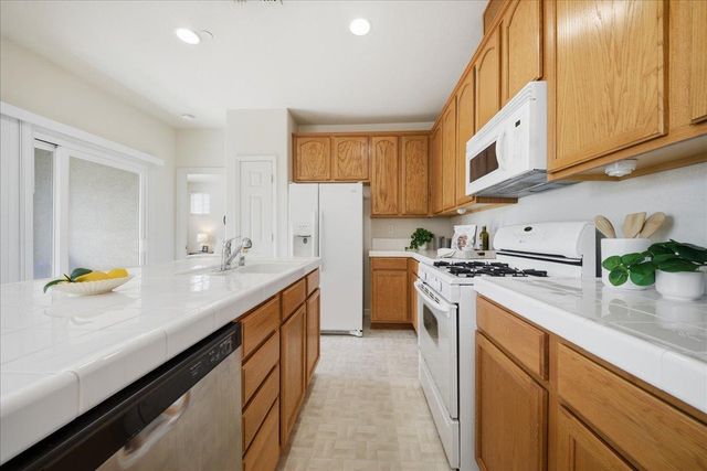 1001 Ferry Cir, Folsom, CA 95630