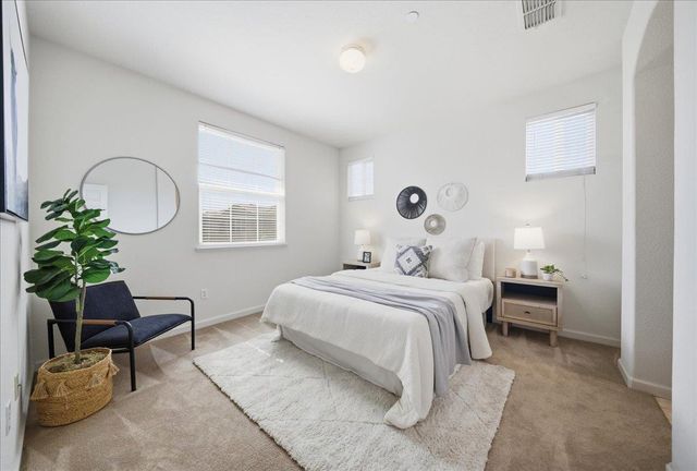 1001 Ferry Cir, Folsom, CA 95630