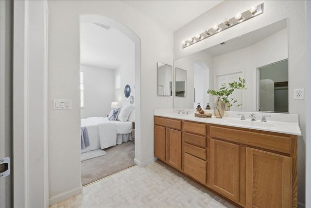 1001 Ferry Cir, Folsom, CA 95630