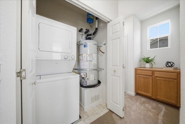 1001 Ferry Cir, Folsom, CA 95630