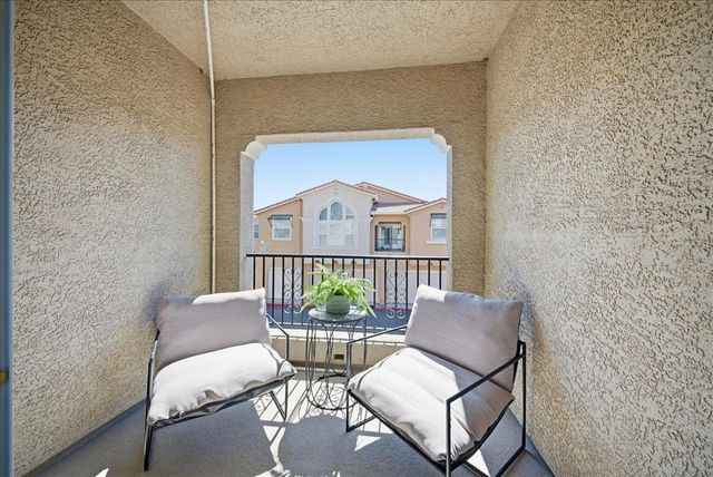 1001 Ferry Cir, Folsom, CA 95630