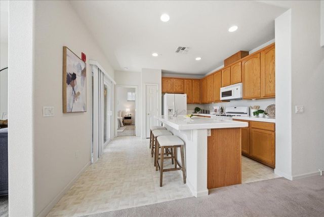 1001 Ferry Cir, Folsom, CA 95630