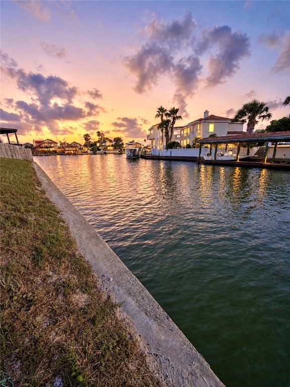 13806 Gunwale Dr, Corpus Christi, TX 78418 — exterior