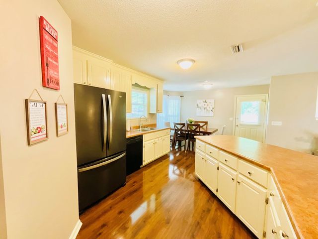 351 N N Park Ave, Dothan, AL 36303