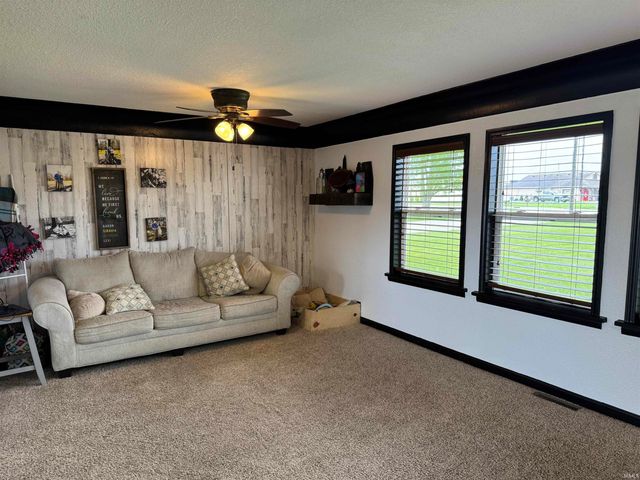 539 E Albion Street, Avilla, IN 46710