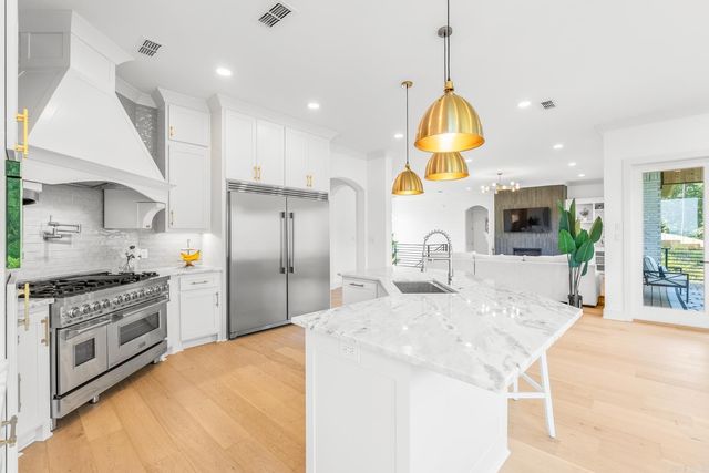 25 Falstone Drive, Little Rock, AR 72223