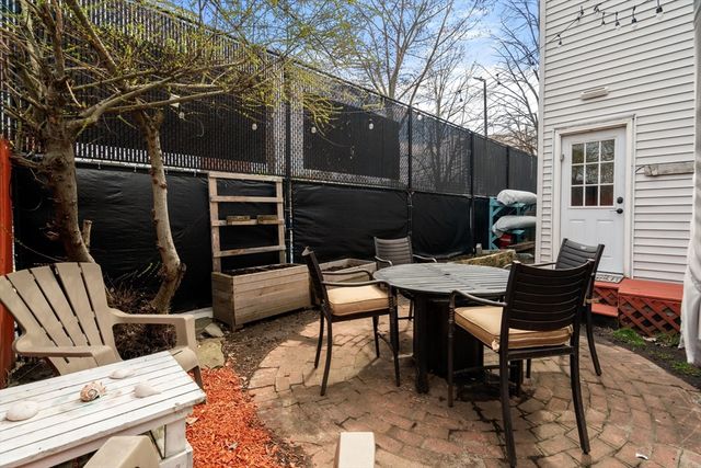 7 Meacham St, Somerville, MA 02145