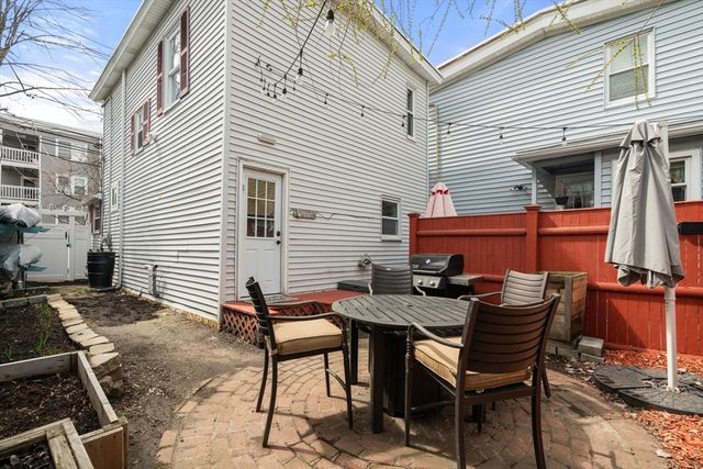 7 Meacham St, Somerville, MA 02145