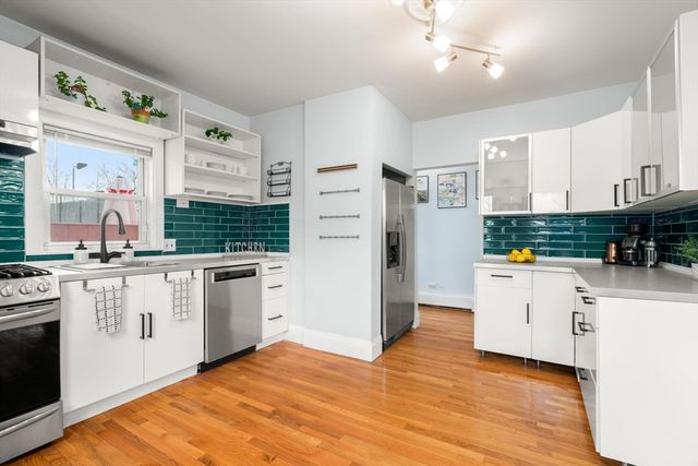 7 Meacham St, Somerville, MA 02145