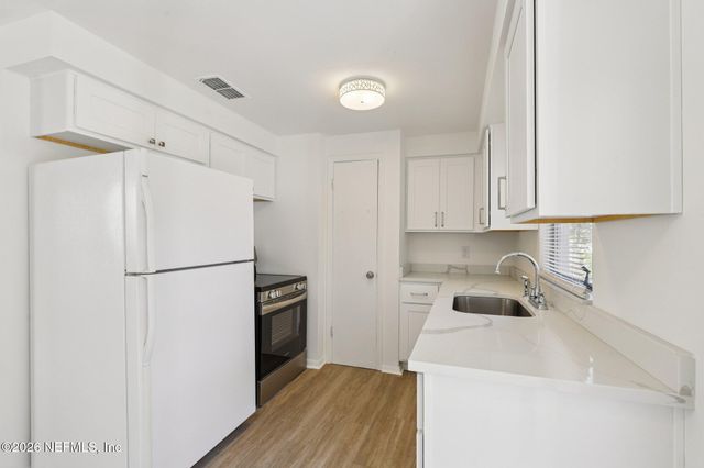 502 VALDERIA Drive, Orange Park, FL 32073