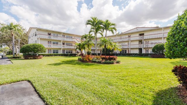 272 Preston Way, Boca Raton, FL 33434