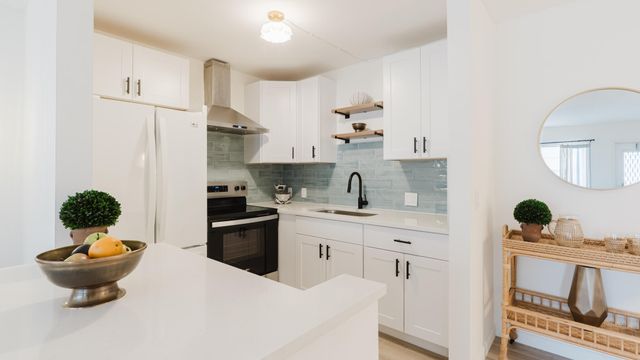 272 Preston Way, Boca Raton, FL 33434