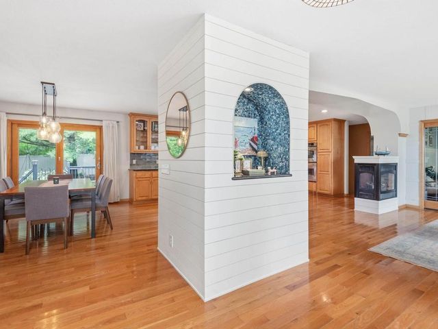 140 Lakeview Terrace Boulevard, Waconia, MN 55387