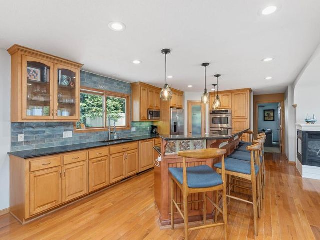 140 Lakeview Terrace Boulevard, Waconia, MN 55387