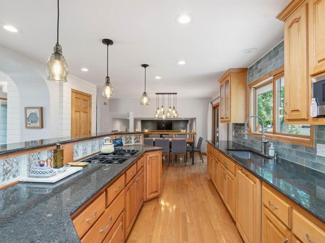 140 Lakeview Terrace Boulevard, Waconia, MN 55387