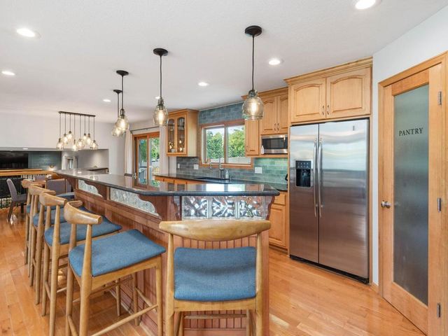 140 Lakeview Terrace Boulevard, Waconia, MN 55387