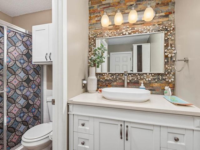 140 Lakeview Terrace Boulevard, Waconia, MN 55387