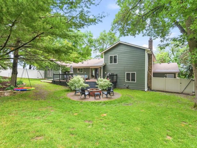 140 Lakeview Terrace Boulevard, Waconia, MN 55387
