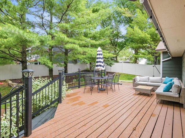 140 Lakeview Terrace Boulevard, Waconia, MN 55387
