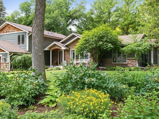 140 Lakeview Terrace Boulevard, Waconia, MN 55387