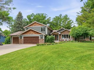 140 Lakeview Terrace Boulevard, Waconia, MN 55387