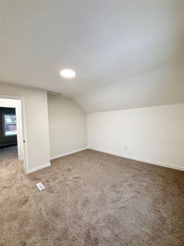 1103 Pleasant View Drive, Des Moines, IA 50315