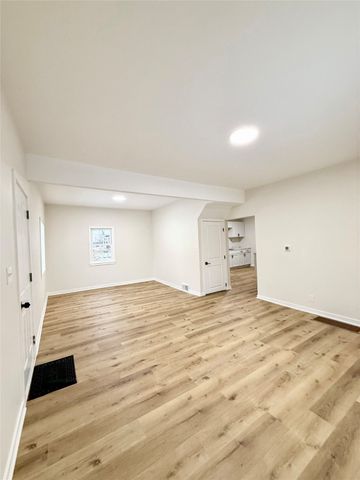 1103 Pleasant View Drive, Des Moines, IA 50315