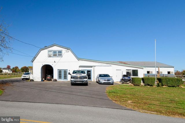 845 WATERWAY RD, Oxford, PA 19363