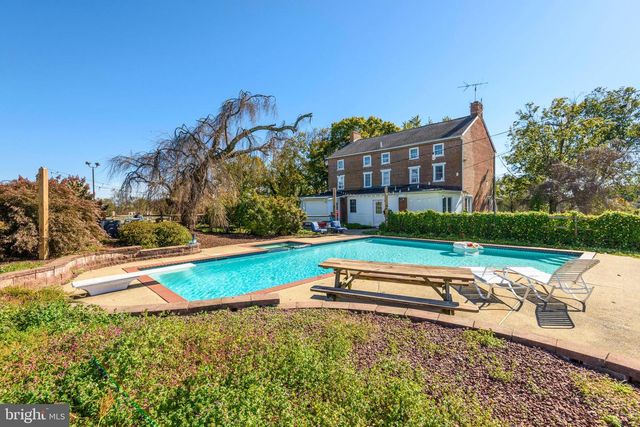 845 WATERWAY RD, Oxford, PA 19363