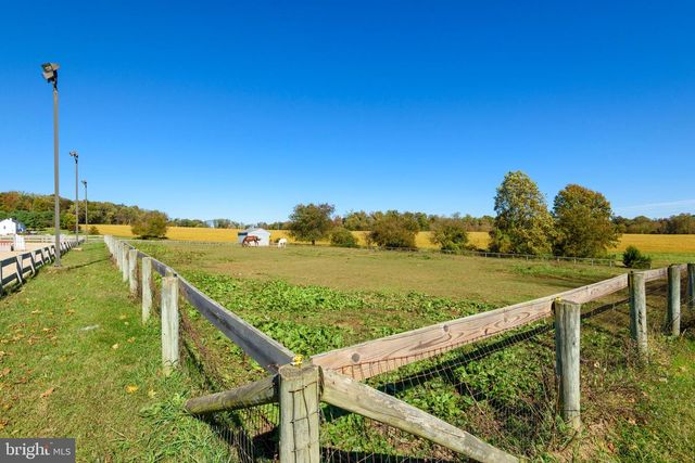 845 WATERWAY RD, Oxford, PA 19363