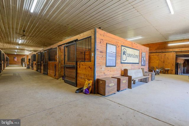 845 WATERWAY RD, Oxford, PA 19363