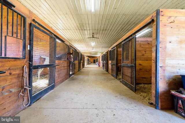 845 WATERWAY RD, Oxford, PA 19363