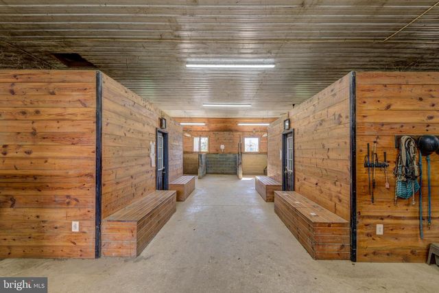 845 WATERWAY RD, Oxford, PA 19363