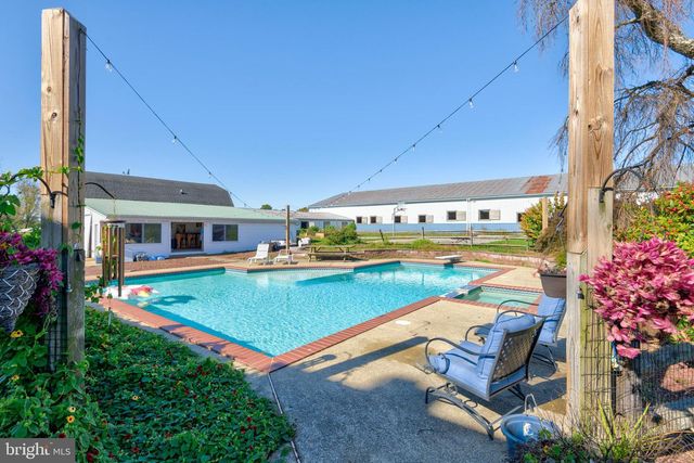 845 WATERWAY RD, Oxford, PA 19363