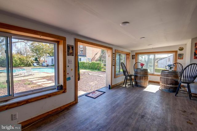 845 WATERWAY RD, Oxford, PA 19363