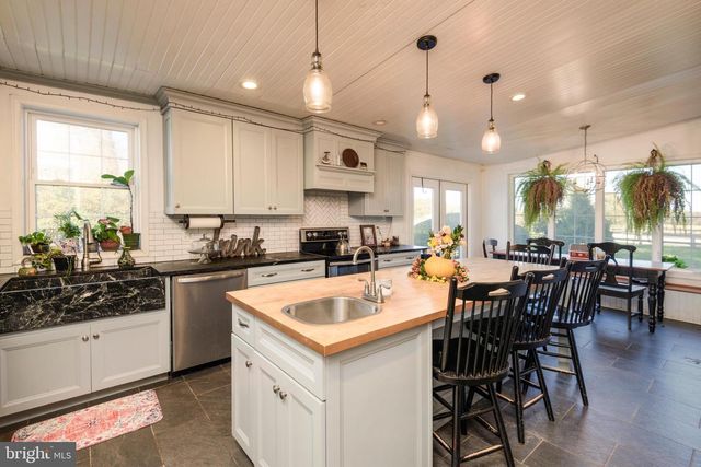 845 WATERWAY RD, Oxford, PA 19363