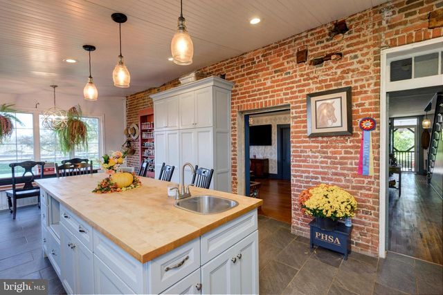 845 WATERWAY RD, Oxford, PA 19363