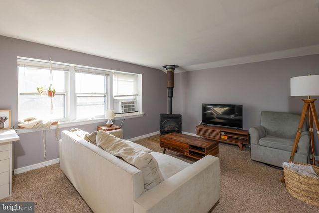 845 WATERWAY RD, Oxford, PA 19363