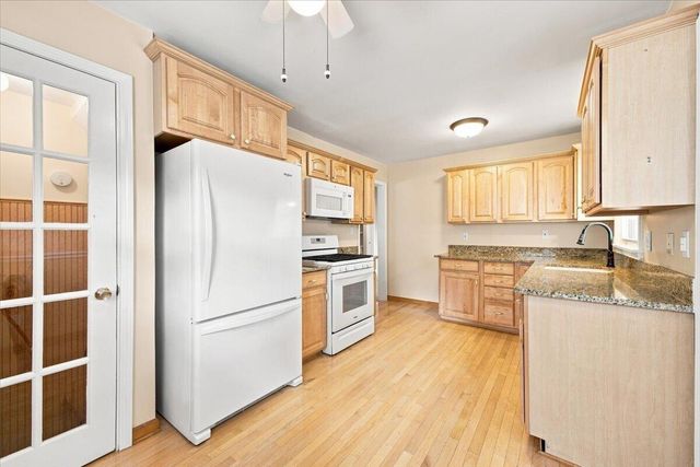 815 S Marias Avenue, Clawson, MI 48017