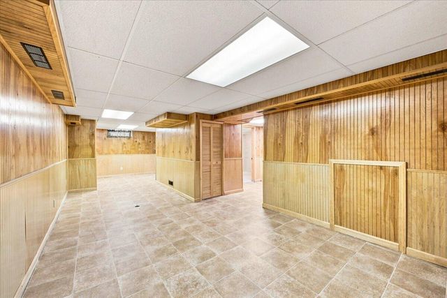 815 S Marias Avenue, Clawson, MI 48017