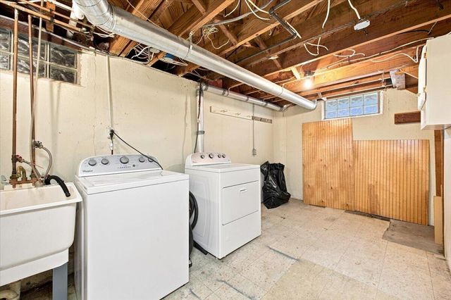 815 S Marias Avenue, Clawson, MI 48017