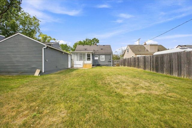 815 S Marias Avenue, Clawson, MI 48017