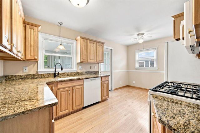 815 S Marias Avenue, Clawson, MI 48017